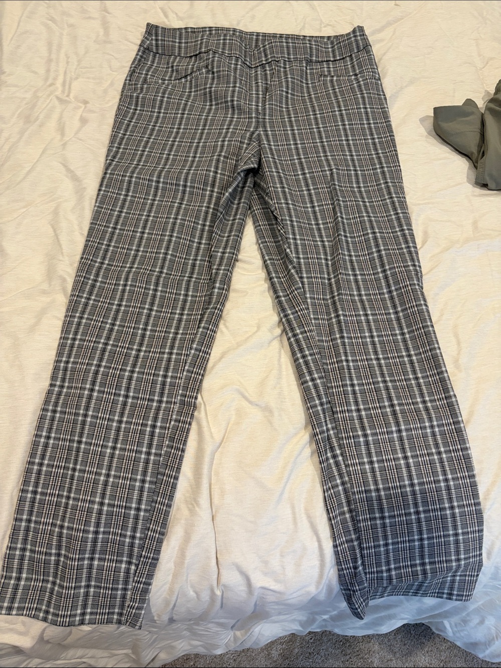 Jules & Leopold Gray Plaid Straight-Leg Women's Pants